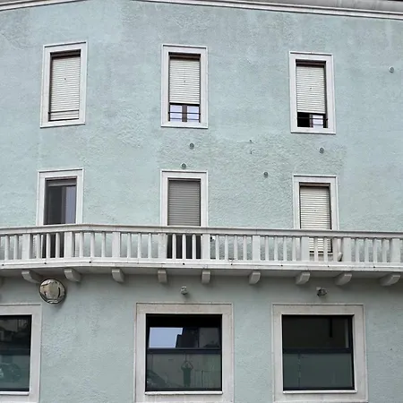 Palazzo Cavalieri Business&relax 10galvano 카스티리오네델레스티비에레